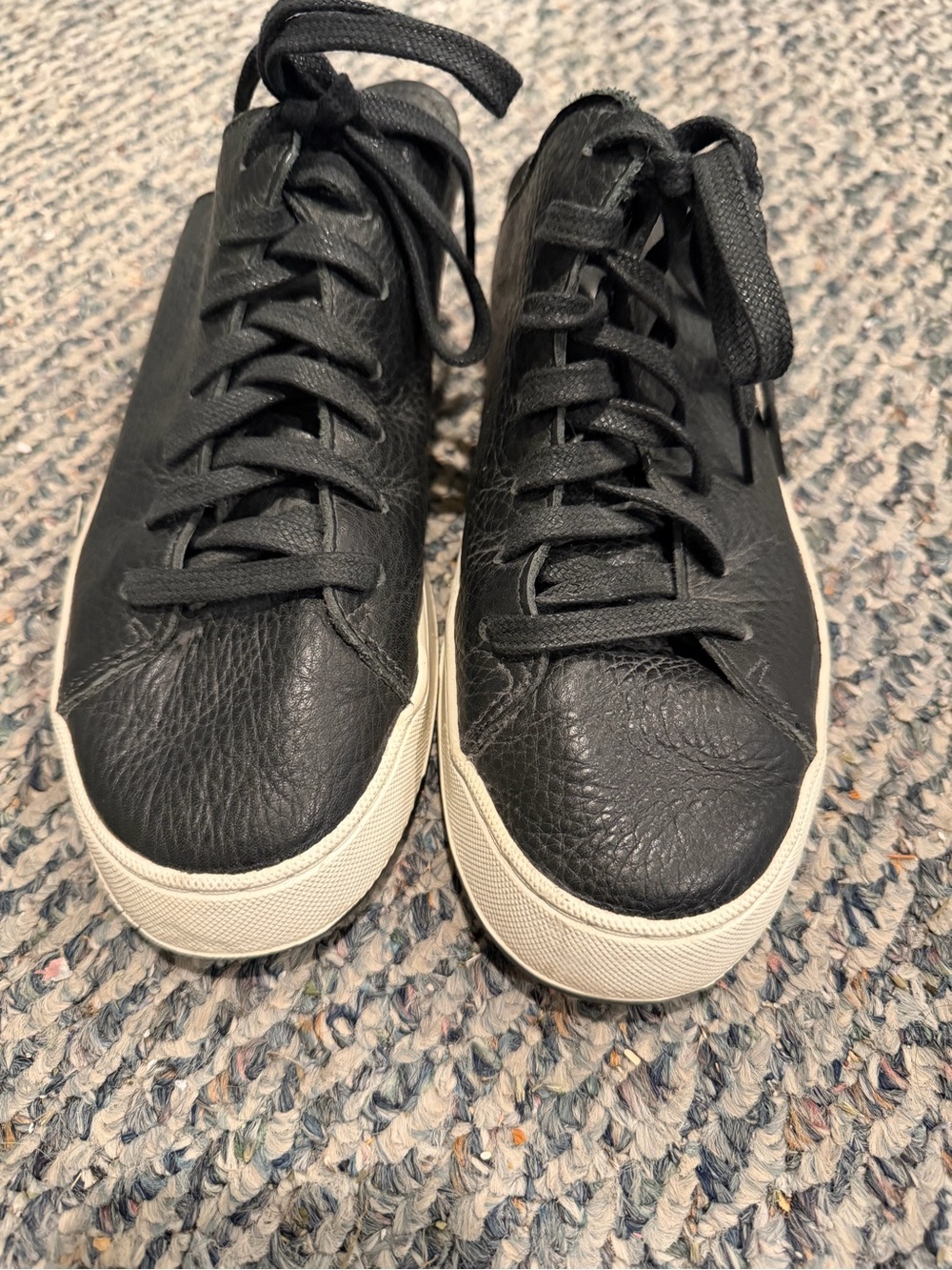 Women’s Black Leather Low-Top Slide Sneakers with White Sole